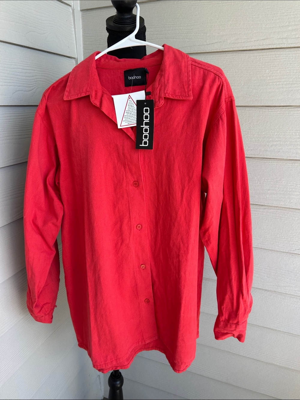 NWT Boohoo Vibrant Red Long-Sleeve Button Down Twill OverShirt. Size 8.